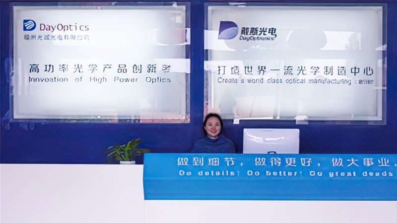 全员拓展训练 凝聚戴斯文化